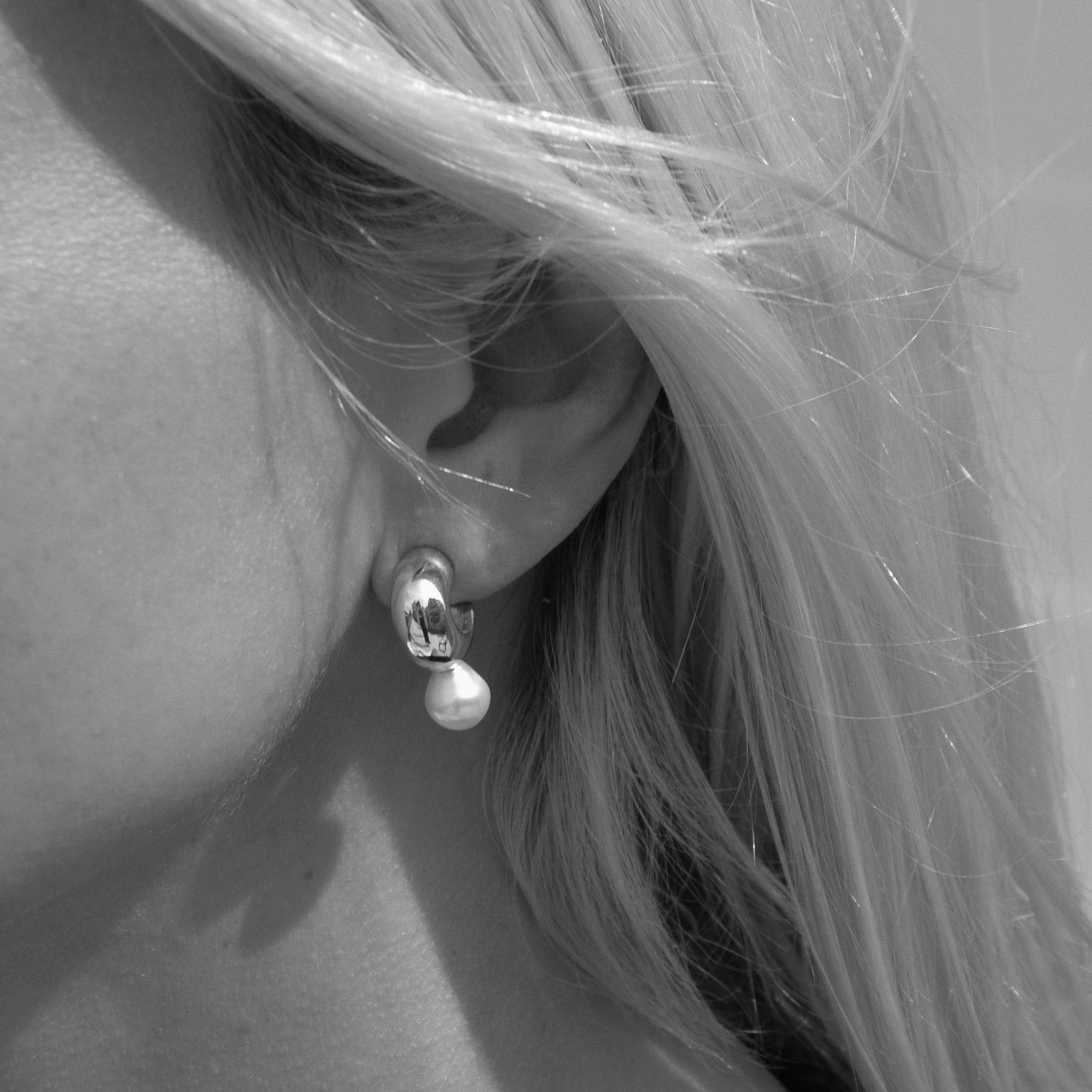 ★2022SS新作★MZUU★Silhouette Pearl Hoop Earrings E00167PRG_5000x.jpg?v=1613325892